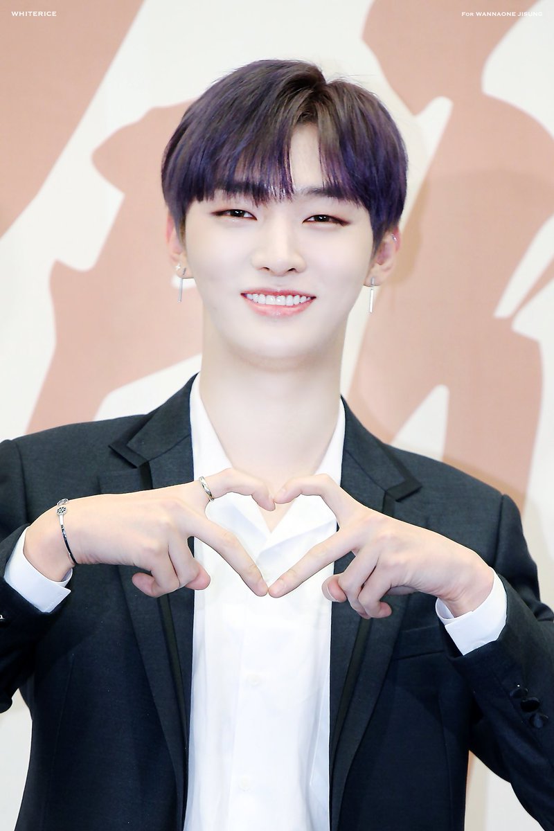 whiterice910308's tweet photo. 제가 제일 응원하는 지성이 입니다❣️
봇 분들 이번에는 마음껏...!
#지성 #윤지성 https://t.co/tL49839rg6