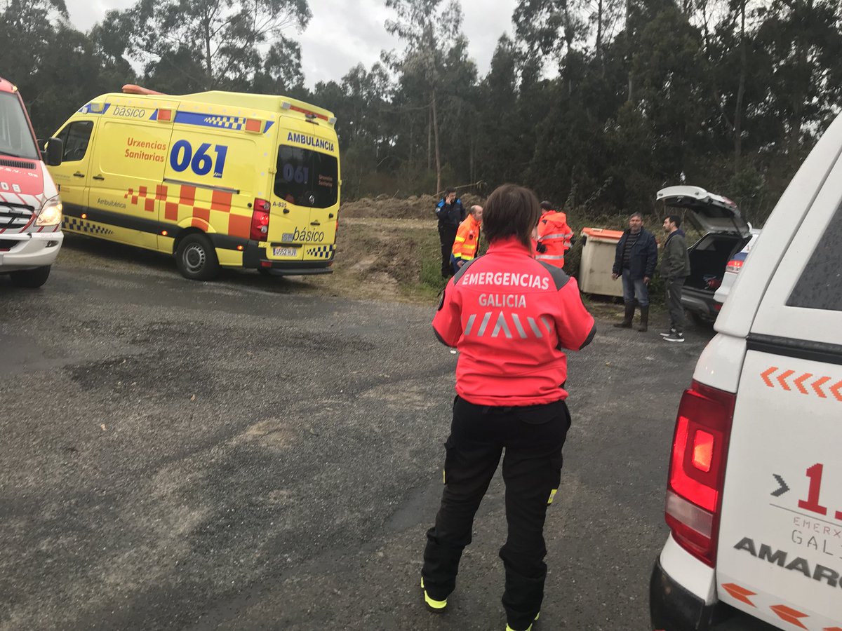 pcrianxo's tweet photo. Hoxe colaboramos con ambulancia do 061 con base en Rianxo, Policía Local de Rianxo, bombeiros do Consorcio Provincial Contraincendios e Salvamento da Coruña, Página: ADC Bombeiros Boiro en rescate e atención de persoa en zoa de difícil en Rianxo. https://t.co/l32tEVHHjT