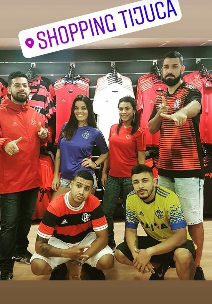 carolbotini's tweet photo. Agora eu to no time, a partir de segunda estou na venda, podem me procurar na Espaço Rubro-Negro Tijuca! 🔴⚫🔴⚫🔴⚫🔴
Não esqueçam #ChamemABotini #ChamemACarol
@lojasespacorn https://t.co/Y90eAgqBKc