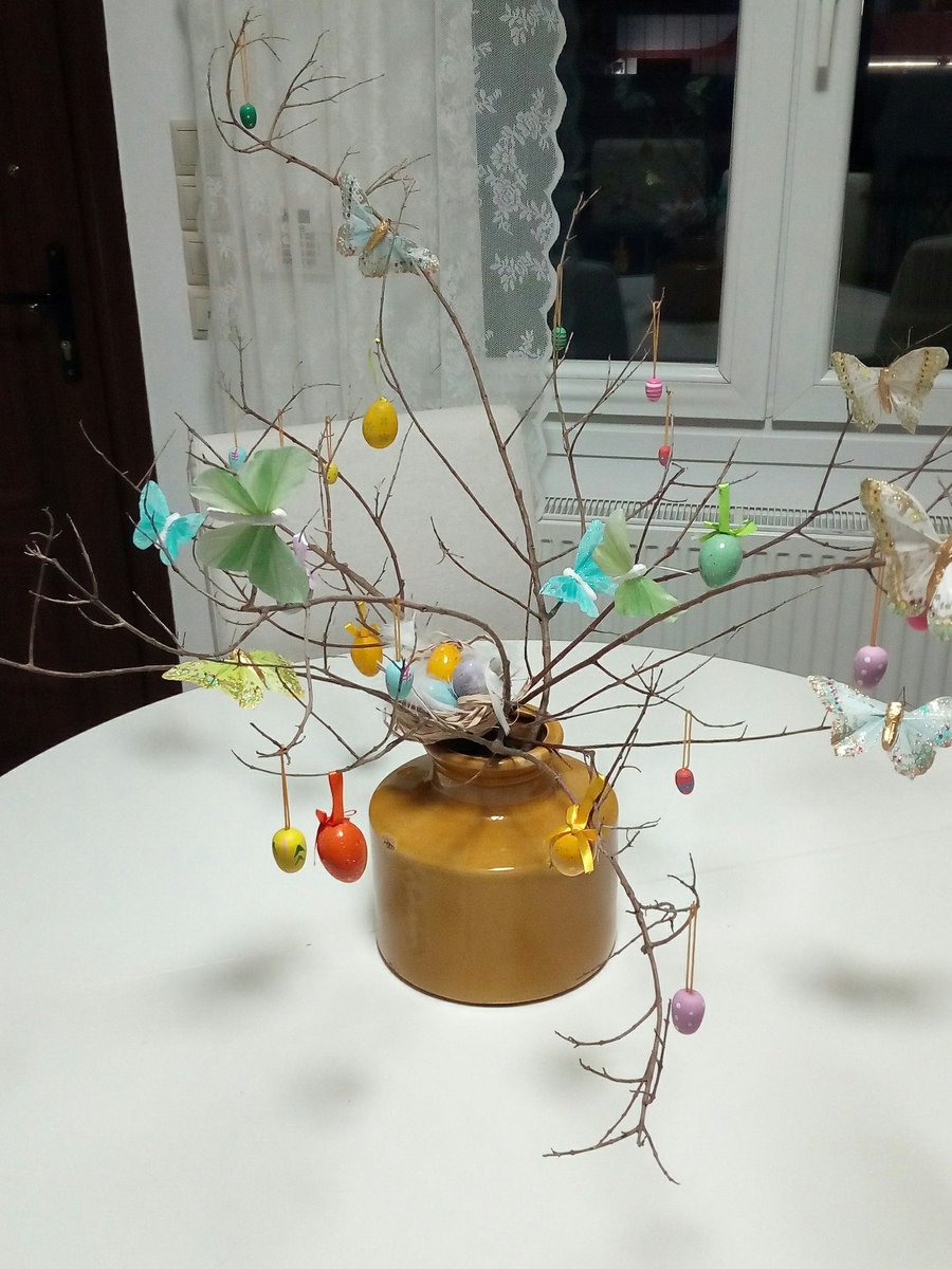 k_vidaki's tweet photo. #designsessionslive happy easter! https://t.co/7Cj3K3cHOS