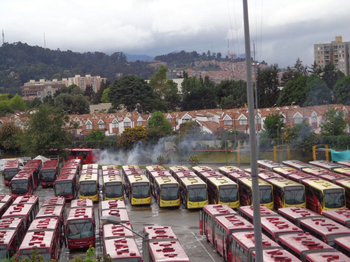 ElCalenoAlex's tweet photo. NO a la construcción de las terminales sur del mío, de transporte intermunicipal y patio talleres del mio dentro de la ciudad y menos donde implicaría un ecocidio NO a @METROCALI  NO a @MauriceArmitage NO a @NicolasOrejuel SI al #BosqueSecoTropical SI al @HumedalBST Si a la VIDA. https://t.co/OPHuT3dmlx