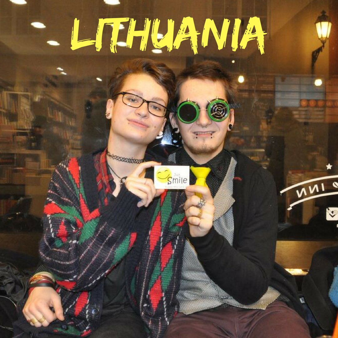 smilesftworld's tweet photo. This is Agne and Augustas from Lithuania.
Photo courtesy of Richard Martin
#JustSmile #SmilesForTheWorld #smileinitiative #SmileChain https://t.co/IMeo0B6Xjq