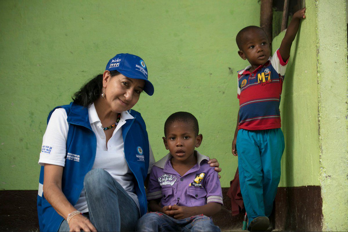 ProsperidadCol's tweet image. Nuestro #EjércitoSocial de @LaRedUnidos ha hecho posible la recuperación de Mocoa. Ampliamos la operación de la estrategia, el número de cogestores pasó de 12 a 30 para acompañar a las familias damnificadas #AsíAvanzaMocoa