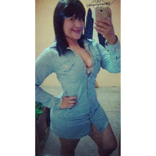 IslamarC's tweet image. Con esa  #MUJER  que veo en el  #ESPEJO  es con quien  #COMPITO  todos los días de mi  #VIDA  y seguir  #ADELANTE  #REPITO  pueden  #COPIAR  mis  #PASOS  mis  #POSES  y mi  #ESTILO  ..... pero jamas tendrán mi #ESENCIA  ☺️☺️