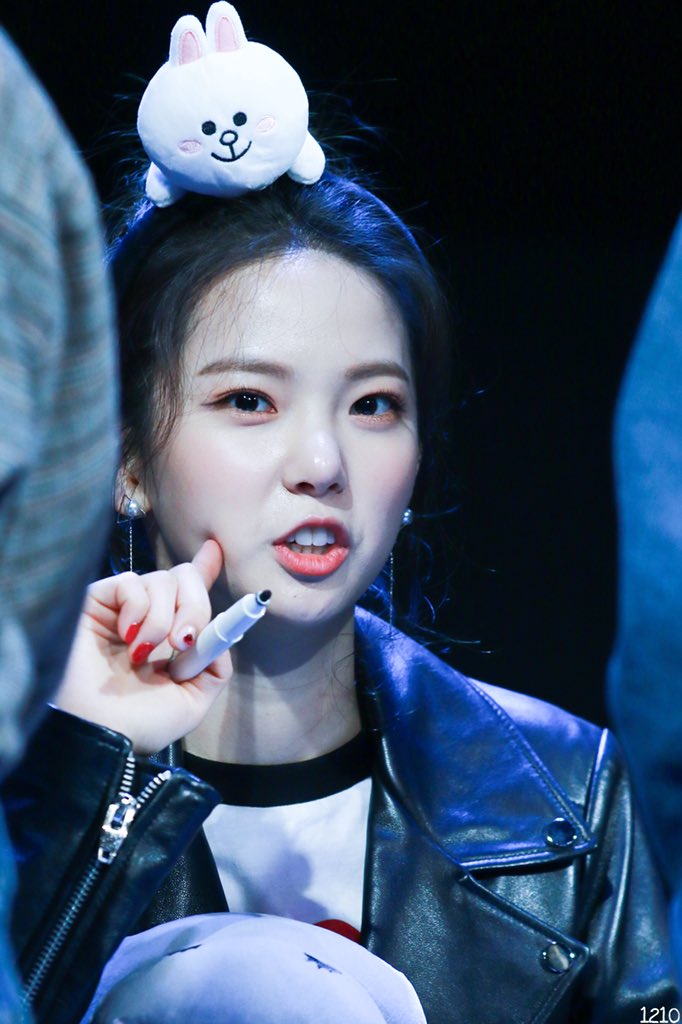 DZoipQOUQAAIhRC.jpg:orig