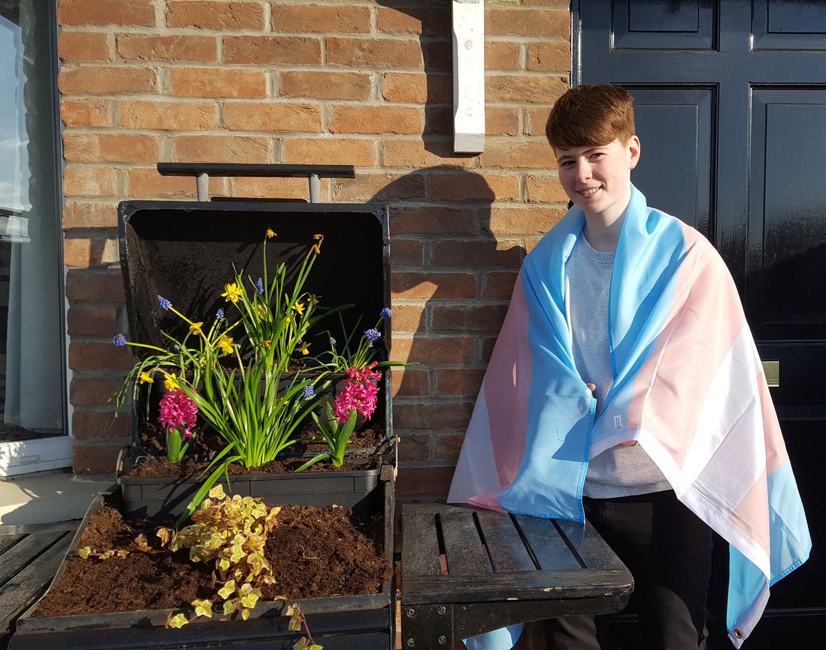 KirstyDonohue1's tweet photo. Happy #tdov to one and all - whether you're 'out' or 'stealth' Stay strong and keep fighting the good fight #bewhoyouwereborntobe #alwaysbetruetoyou #pinkandblueflowersinthebbq #TransDayOfVisibility2018 #proudmumofatransson #lovethebonesofhim #greatdaytogether https://t.co/7XZnFY02xS