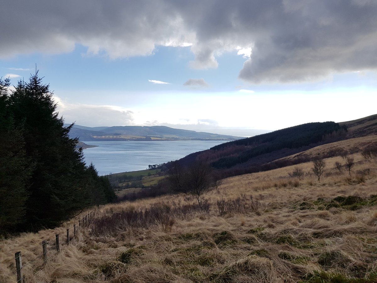 MartinRutherf15's tweet photo. This place is certainly beautiful, great places to hike and run. It has its own waymarked trail called the West Island Way which take it some of the best parts of the Island. Always worth a visit. #buteisbeautiful @argyllandbute @ExploreArgyll https://t.co/czrRb9sgf0