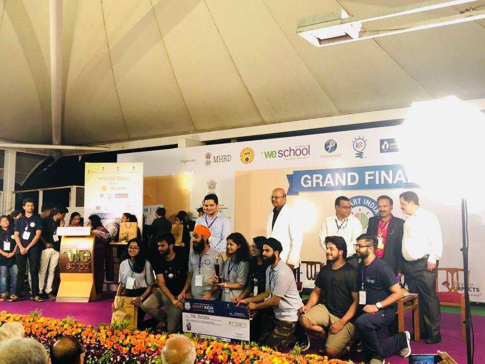 welingkarinst's tweet photo. Presenting the winners of the Department of Industry Policy and Promotion problem set at the #SmartIndiaHackathon2018 at #WeSchool.
#digitalwe
@HRDMinistry @AICTE_INDIA @SIH2018 #MHRD #AICTE #InnovativeIndia #SIH2018 https://t.co/JEFLKIrVjx