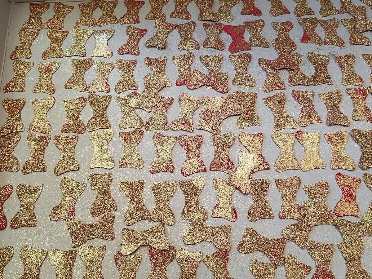 What do you do with 164 sparkly bows? Check your mailboxes next week! #pfaffstaffappreciationluncheon