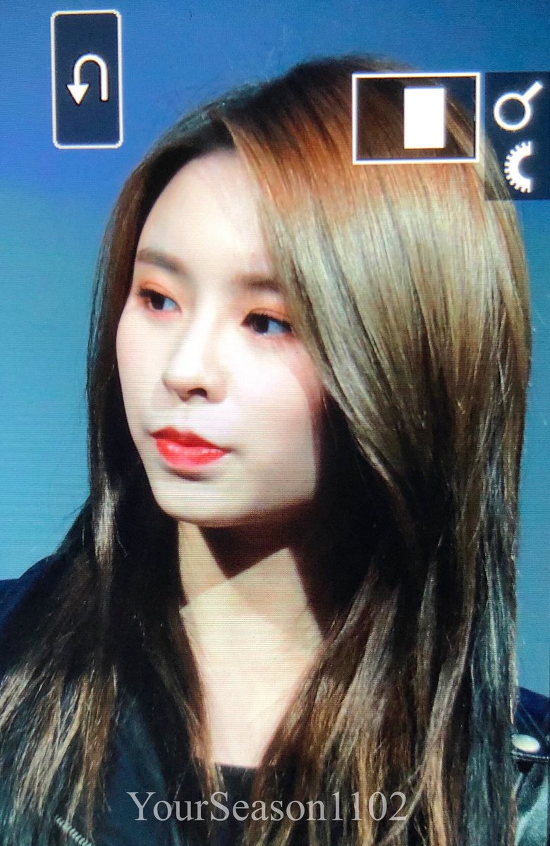 YourSeason1102's tweet photo. 180331 상암팬싸

#CLC #ELKIE #엘키 #庄锭欣
@CUBECLC https://t.co/vUMOnXrvMM