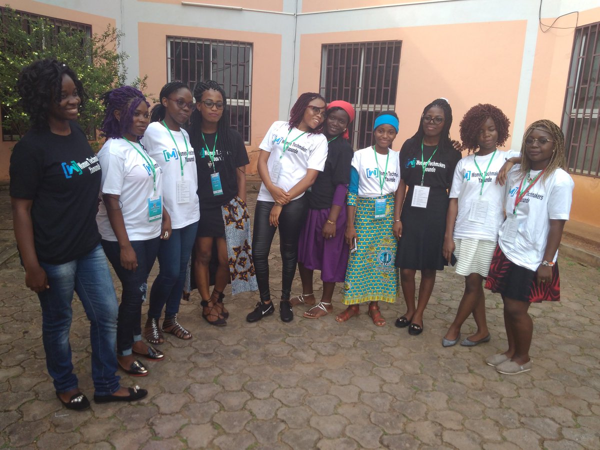 LeSeedMag's tweet image. Façon façon avec les @WTMYaounde et @GDGYaounde organisers 
#IWD2018 #IWD18 
#WTMYaounde 
Avec @arielleKitio @DjietoHermine 
@ingrid_twins @Chrispandja @DjietoHermine @aurelienxavier @NchetkouY @bakotayves @babaritacarine @CurtisKakeu