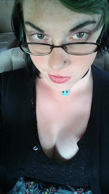 Happy #TDOV to all my sister's &amp; siblings in the trans community! <3 https://t.co/F5mipm8WKZ<a href="/tag/tdov"class="tags">#TDOV</a>