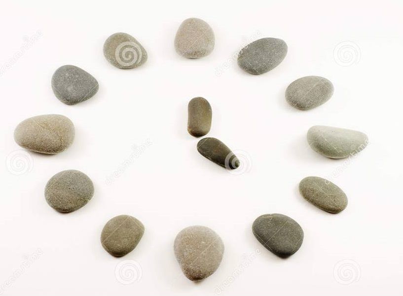 PrehistoricMojo's tweet image. 2/3 Prehistoric clocks - What time is it please? It's time for Prehistoric time! Stone, wood, shells,seed, pinecone, you name it. Natural materials, prehistoric retro look. Which one is the most beautiful? #PrehistoricHomeDesign #StoneClock #natural #prehistoric #PrehistoricClock