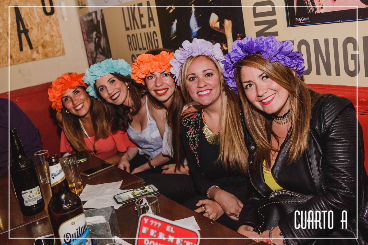 CuartoAbar's tweet photo. Amigos son esos que te dicen vamos a tomar un porrón y no dicen más nada, no están negociando ni diciendote ya nos vamos a juntar. El resto es gilada. 
Hoy los invitamos a venir a casa #CuartoA
📲 Reservas únicamente por Whatsapp al 3517035491 https://t.co/9HyoaGqtXS
