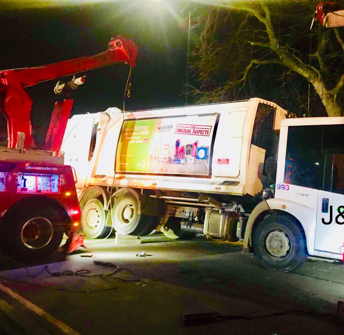 cs02rec's tweet photo. One from a few weeks ago  uprighting a bin lorry in Croydon  that  had a little lag down ;-) https://t.co/mNUUTRHOEx