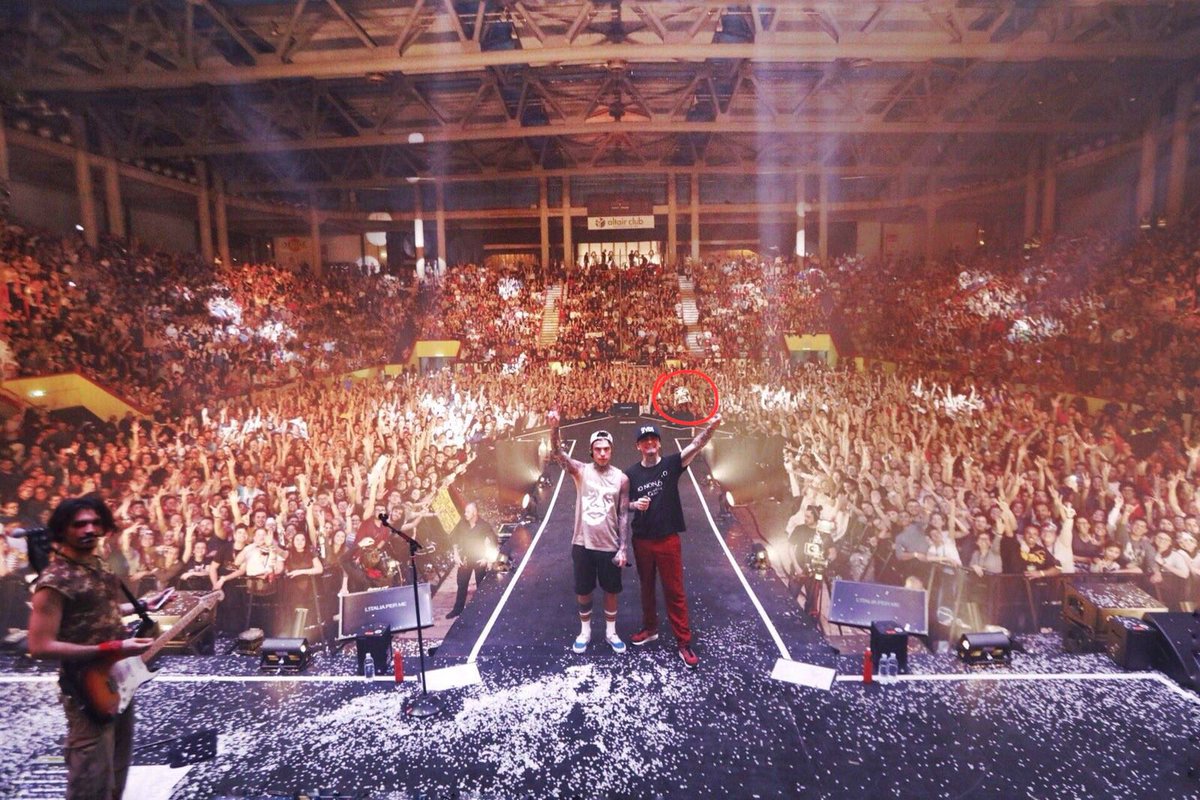 mcccax's tweet photo. Un anno fa la data del #ccrtour ad Acireale 🔥🚀
@jaxofficial @Fedez https://t.co/cP61SSlajU