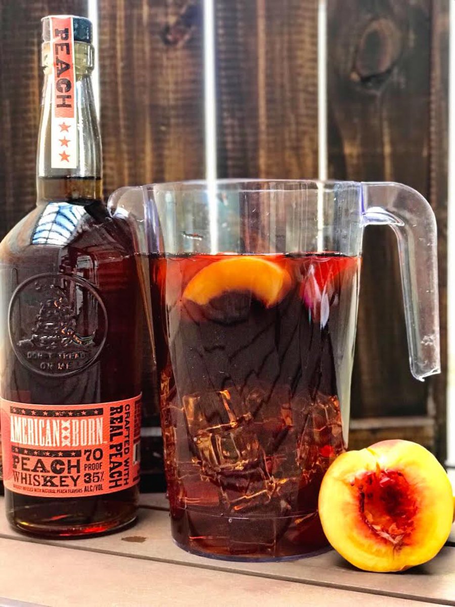 Sweeten up your family time this weekend with American Born Peach Whiskey and Sweet Tea - 1 part whiskey, 3 parts tea.
***
#OnTheRocks #AmericanBorn #Whiskeyforthedrinkingclass #drinkingclass #Saturday #Easter #Weekend #Sweettea #southern #south #craftedforthedrinkingclass