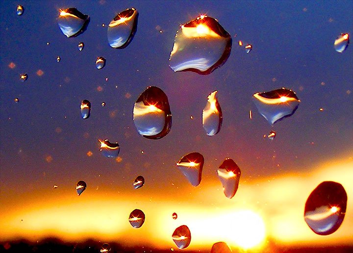 <a href="/witsj/">Debbie van Ooststroom</a> <a href="/EarthandClouds/">Earth and Clouds</a> <a href="/severeweatherEU/">SWE | severe-weather.eu</a> <a href="/SeekingSkyfire/">Seeking Skyfire</a> <a href="/omroepwest/">Omroep West</a> <a href="/hetweerlokaal/">Het Weer Lokaal</a> <a href="/WNLVandaag/">WNL Vandaag</a> <a href="/DSunsets/">DutchSunsets</a> <a href="/zonopzononder/">zonopzononder</a> <a href="/Ssunshot/">Sunny</a> <a href="/mooieluchten/">mooieluchten</a> <a href="/LincsSkies/">Lincolnshire Skies</a> <a href="/EUStormMap/">#eustorm</a> <a href="/BuienRadarNL/">Buienradar</a> When raindrops on windowpane from peeling weatherfront the sunset provides a mirroring stage:p4-r5-01081.page4.com/_blog/2018/03/…