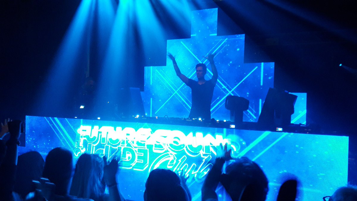Remco_XXX6's tweet photo. Great night at the 1st night of the @FsoeRecordings Amsterdam Weekender! Thank you @BacoDj, @mennodejong, @alyandfila and @StoneTerm! :) #FSOEAMS https://t.co/5RVYjw5HYR