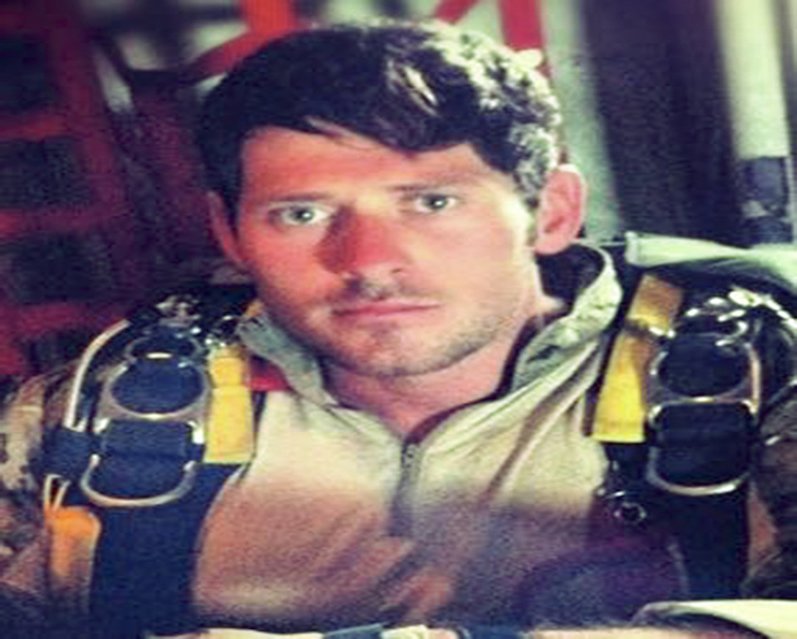 BritishArmy's tweet photo. It is with great sadness that the Ministry of Defence must confirm that Sergeant Matt Tonroe from the 3rd Battalion the Parachute Regiment was tragically killed in action whilst on duty in the Middle East https://t.co/YDX1UshTln https://t.co/MxsQDvj8J3