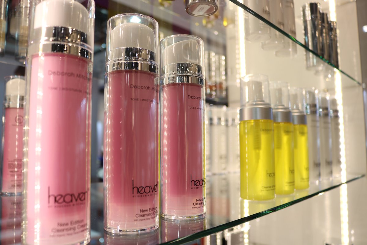 The New Edition is the first BEE Venom cleanser in the world! It cleanses the skin, the eyes and also removes makeup…. Also the addition of echinacea can promote eyelash growth! Perfect right?
🐝shop.heavenskincare.com/index.php/prod…🐝