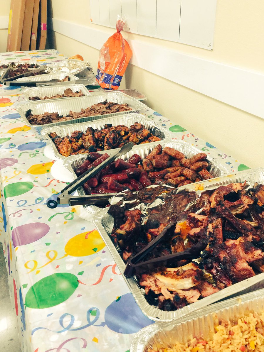THD6665's tweet photo. Congrats to our associates for surpassing 320 days! @georgegoss12159 https://t.co/fttb0DWshL