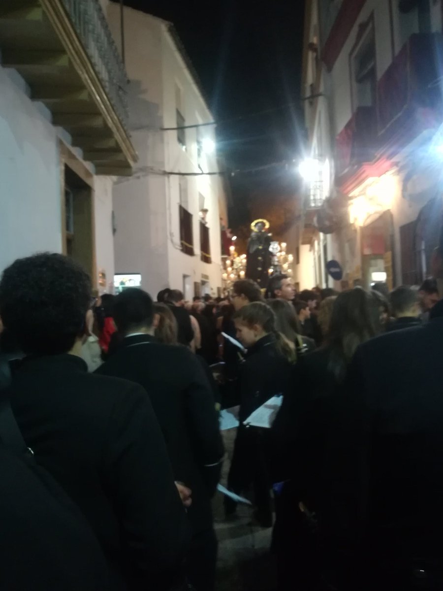 Seguimos con "Nuestro Padre Jesús", "Valle de Sevilla", "Procesión de Semana Santa en Sevilla" y "Virgen del Valle" de Zarzuela <a href="/LosNegrosetenil/">Los Negros</a>