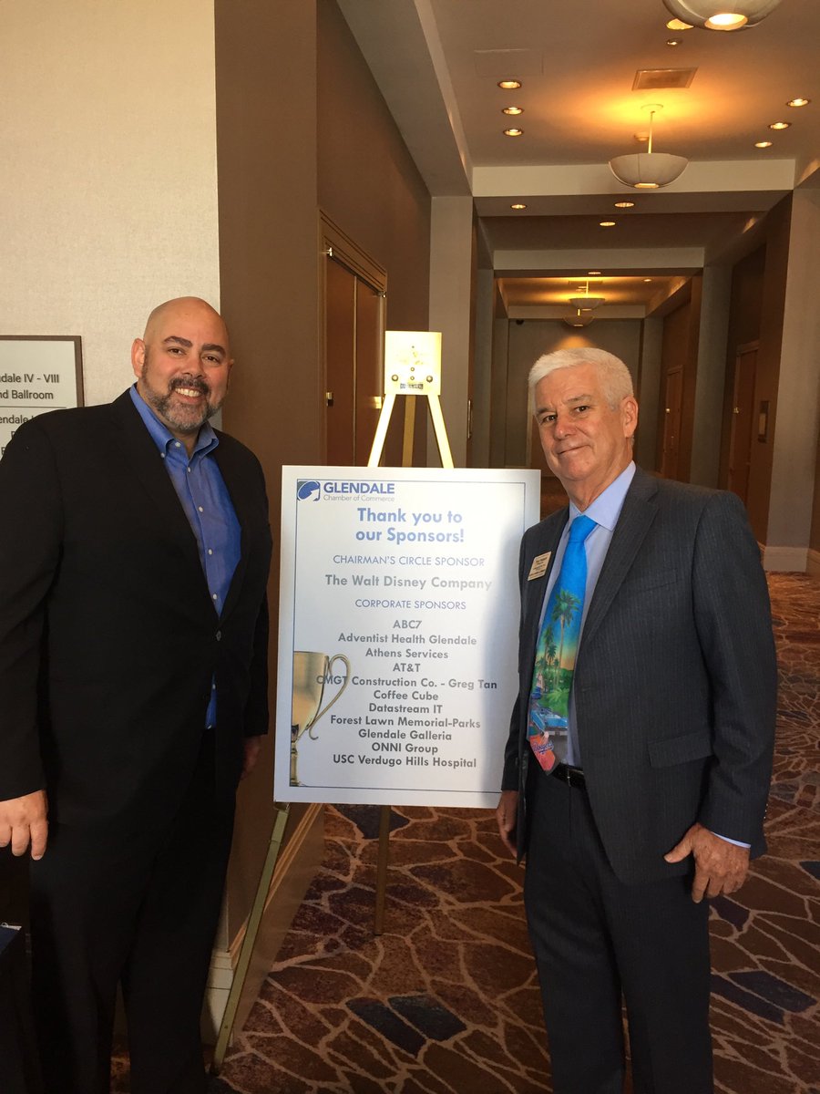 RaiderRod's tweet photo. On Thursday, great to see @thedanbell at the @HiltonGlendale for the @GlendaleCAChmbr Awards &amp; State of the City Luncheon. #OpeningDay #gododgers #myglendale https://t.co/eR72ywNmM8