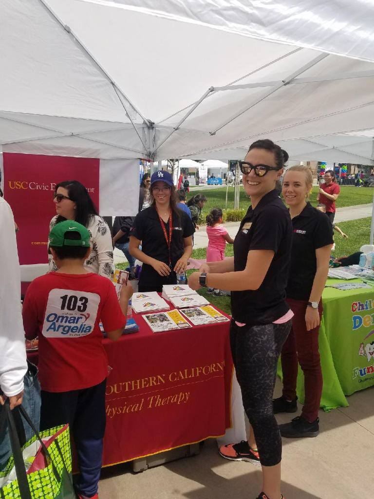 USCFitFamilies's tweet photo. Check out our booth @EastLACollege @Univision Health Fair!!! #healthyfamilies #uscfitfamilies #active #community https://t.co/WdQv3YU353