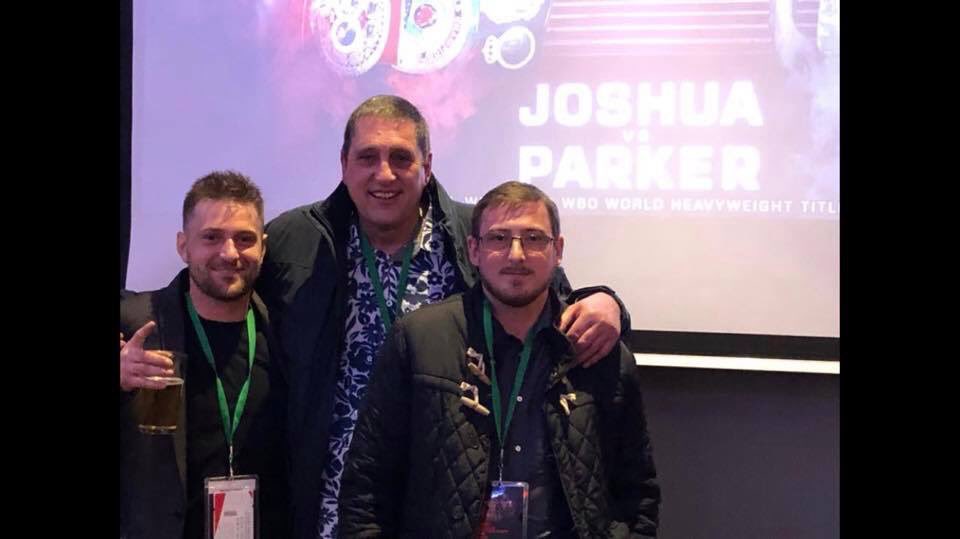 SamScaff2003's tweet photo. Getting ready for the main event! Come on #AJ ! @anthonyfjoshua also bumped into @DillianWhyte AKA #TheBodySnatcher #LoneWolf AJ in the 5th ! #Round5
#AJvsParker https://t.co/dcXsKe9vFy