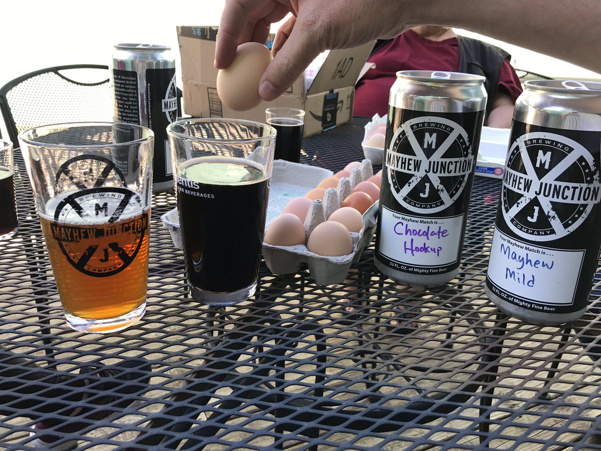 MayhewJunction's tweet image. Stout dyed eggs? Maybe it's a thing. Happy Easter!