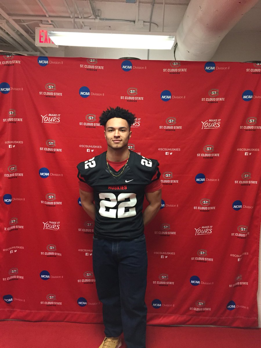 cj_beast22's tweet photo. I had a very fun and exciting visit today @SCSUHuskiesFB  special    S/O to @CoachSipple for helping me get here it was a blast. #GoHuskies https://t.co/5bzkujhbNG