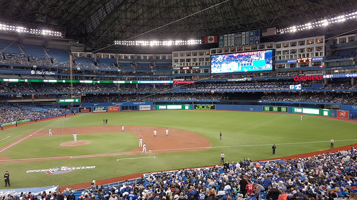 BinLatheef's tweet photo. At my first ever @MLB game! #BlueJays vs #Yankees. #tdfanchoice2 https://t.co/zqcQE47wY5