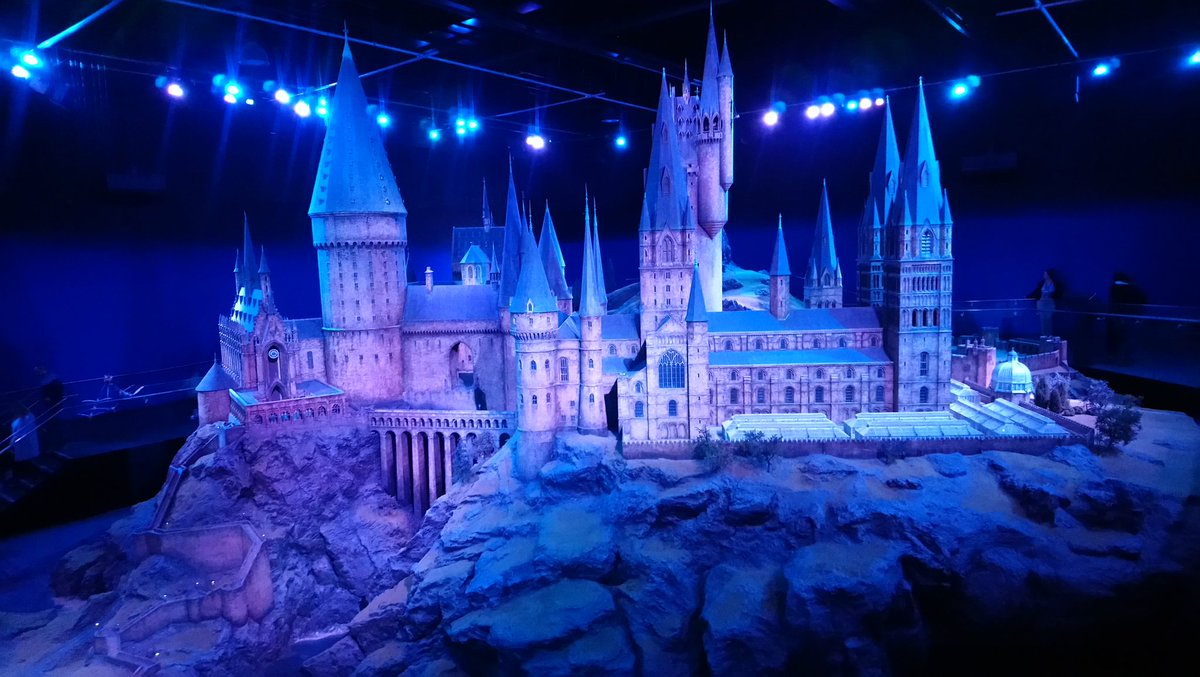 livanaskye's tweet photo. This was my view a little while ago 😍 #hogwarts Totally breathtaking! Not gonna lie, I actually cried 😍😍 😭 @WBStudioUK #harrypotter #wbstudiotouruk #breathtaking #jkrowling #londonbaby #isolemnlyswearthatiamuptonogood https://t.co/lcsxyq61Sj