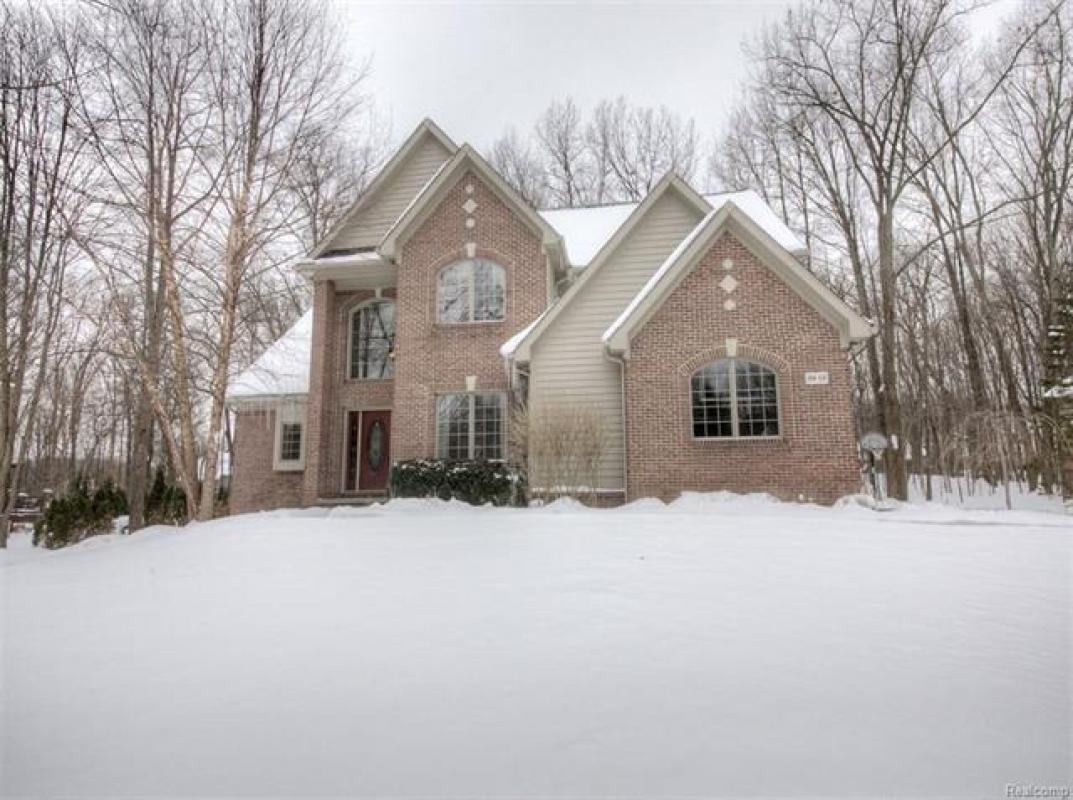 REMAXDefined's tweet image. Jacquelyn Hasenfratz would love to show you the #listing at 9843 KINGSTON Ridge #Springf... tour.circlepix.com/home/6DVMWB