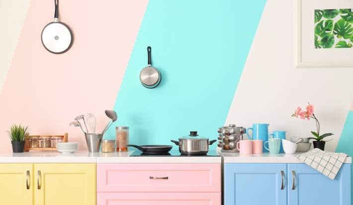 MTornatore's tweet photo. A small kitchen doesn't have to mean small ideas. 45 tips to make the most of your space: https://t.co/gJpG6GKFQq https://t.co/b0pSVGqTxL