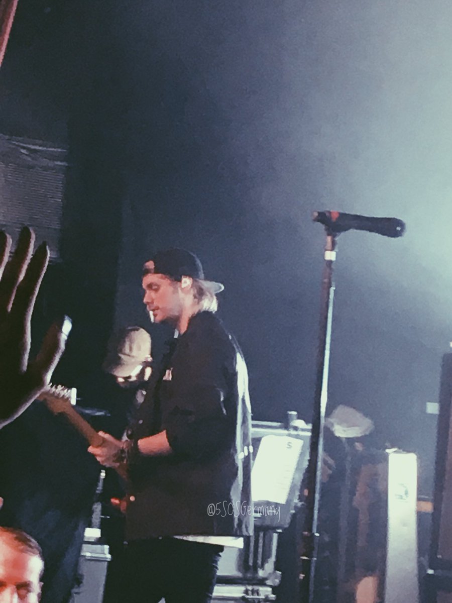 5SOSGermany's tweet photo. It’s been a week 😌💖💖 #5SOS3Cologne 
I had such a great time; wish I could see you live every night 🙏🏼 https://t.co/jaKf7rOC4c