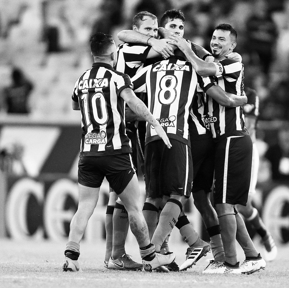 Aqui é FOGO! Fortes por esse título! 💪🏼🔥 #VamosFOGO ⭐️