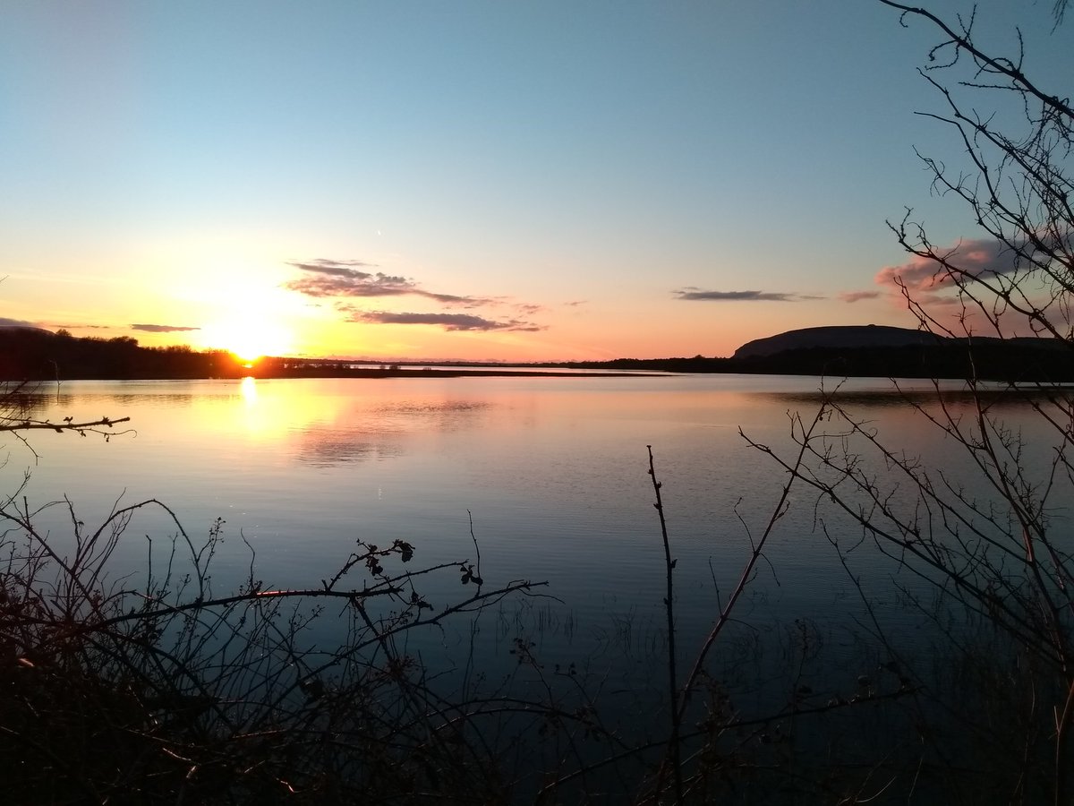 RedKev83's tweet photo. @SligoWalks @VisitSouthSligo @sligotourism @sligococo @wildatlanticway Sunset at Ballisodare bay.. beautiful.. https://t.co/S8h5yGIvZD