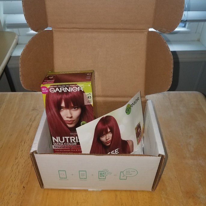 brittjean228's tweet image. yayy finally got another box and it&apos;s hair dye! #gotitforfree #garniervoxbox #red