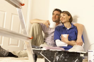 хозяева квартиры решили. уставшая мама на кухне. недобросовестные квартиросъемщики. хозяева квартиры решили. хозяева квартиры решили.