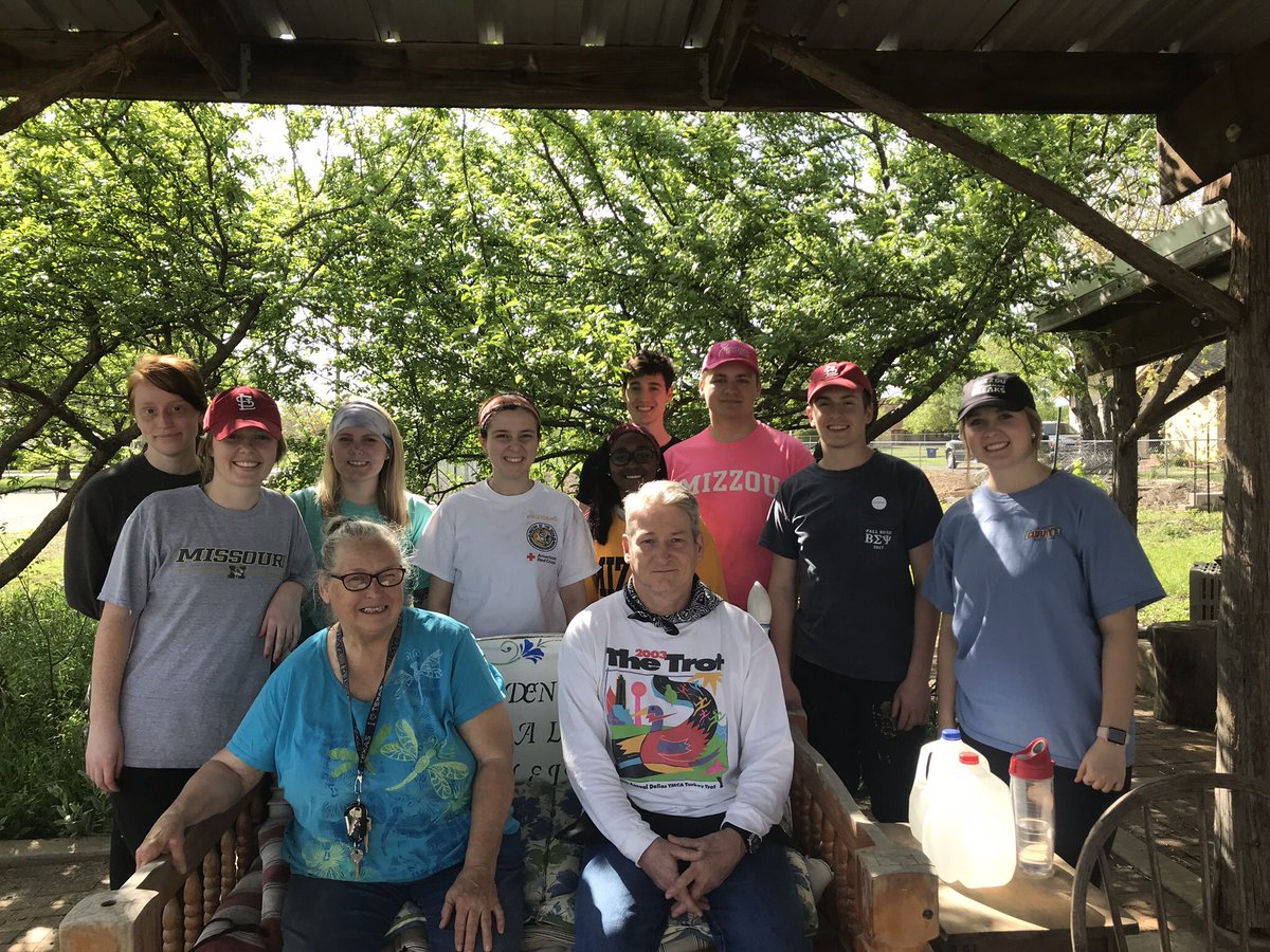 MAB_Dallas1's tweet photo. We made it back to CoMo 🐯 thankful for a phenomenal week filled with service and lots of laughter! H&amp;P Dallas over and out ✌🏼#hatersgonnasayitsfake https://t.co/U9QdWVFfPk