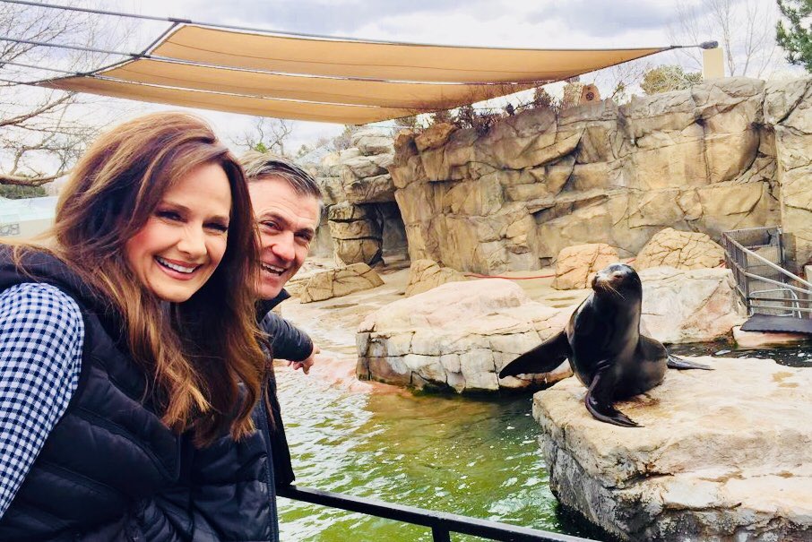 KathySabine9's tweet image. Hey #DrewSoicher! Nick and Vic say hello!!! 😊🐼🙊🐘 #DenverZoo #VicLombardi #AltitudeSports