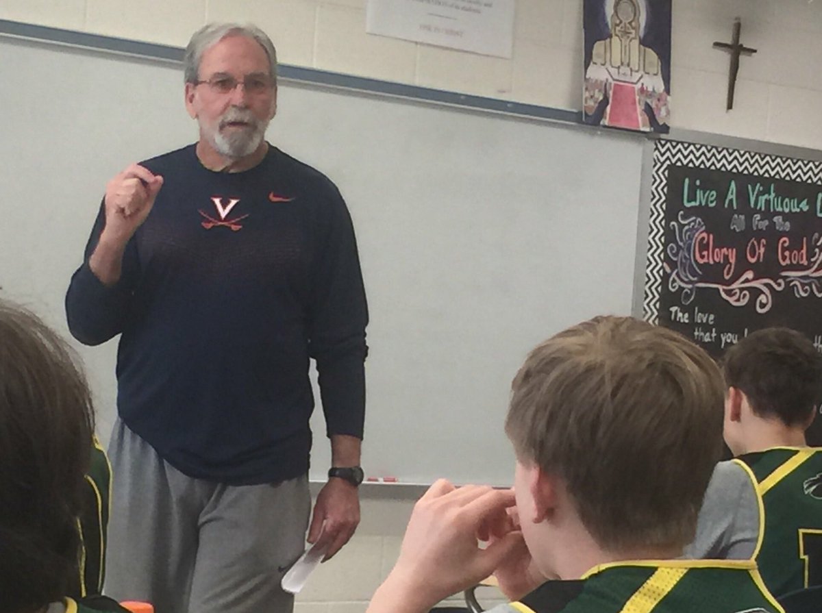 Hawks2022's tweet photo. Extremely fortunate to have Coach Dom Starsia of @UVAMensLax to spend a few hours with our team today. From pointers on the field to advice in meetings, an overall great experience. Thanks Coach! #hwpo #hoos #hawks #shootoverhand #pointtovictory https://t.co/24EUatFHSz