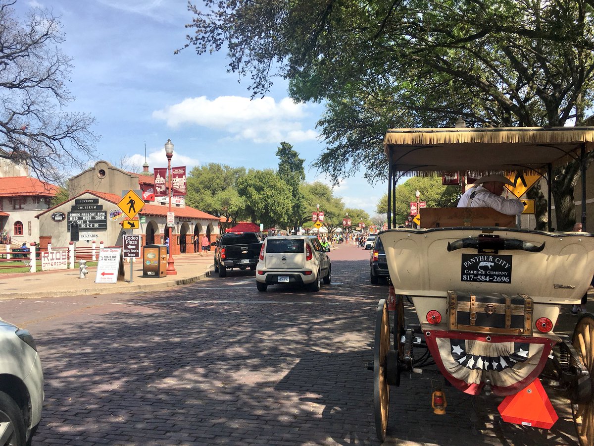BarcaAcademyAZ's tweet photo. Fort Worth Stockyards National Historic District - Fort Worth, Texas 🤠🐂🌵

Live music, live rodeo, mechanical bull riding, daily cattle drives &amp; more! #WesternFun #WhenInTexas #BarçaAcademy https://t.co/qkSENIcU2U