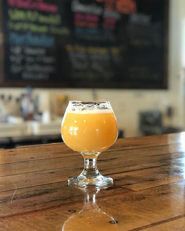 Sexy Jams hazy IPA <a href="/brixcitybrewing/">Brix City Brewing</a>. Missed the cans. #Craftbeer #cerveza #instabeer #instabrew #craftlove #craftbeerlife #beerpic #beerlove #beerstagram #beersnob #beergeek #picoftheday #beers #drinklocal #fermentingmindfulness #InTheBeerAndNow ift.tt/2GrGerl #InTheBe…
