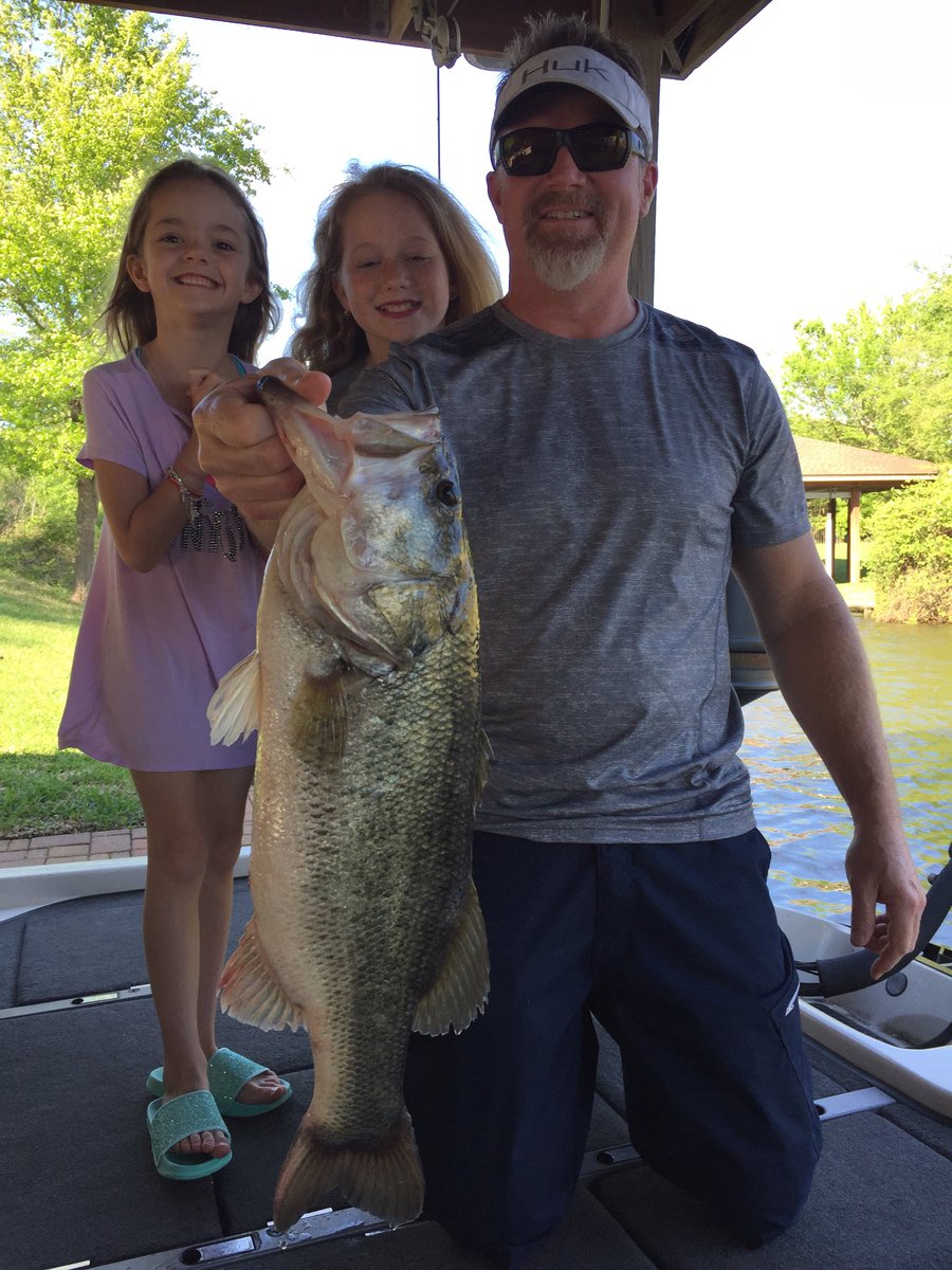 Easter With The Family!.....And a 7# Bass! Catch and release, the catfish are not as lucky!