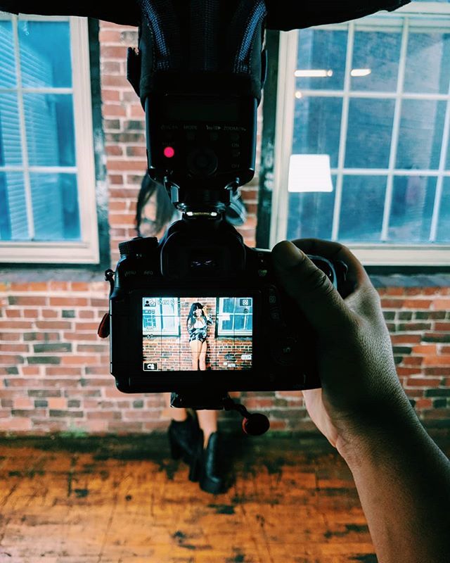 MarteMedia's tweet photo. Photoshoot number two and another behind the scenes shot 
#90of365
.
.
.
.
#martemedia #photographer #madeinlowell #supportlocal #lowell #westernavestudios #westernavearts #photooftheday #canonphotography #filmmaking #filmmaker #viral #inthestudio #365ph… https://t.co/nKxs40z8BQ https://t.co/nQb0GywE7x