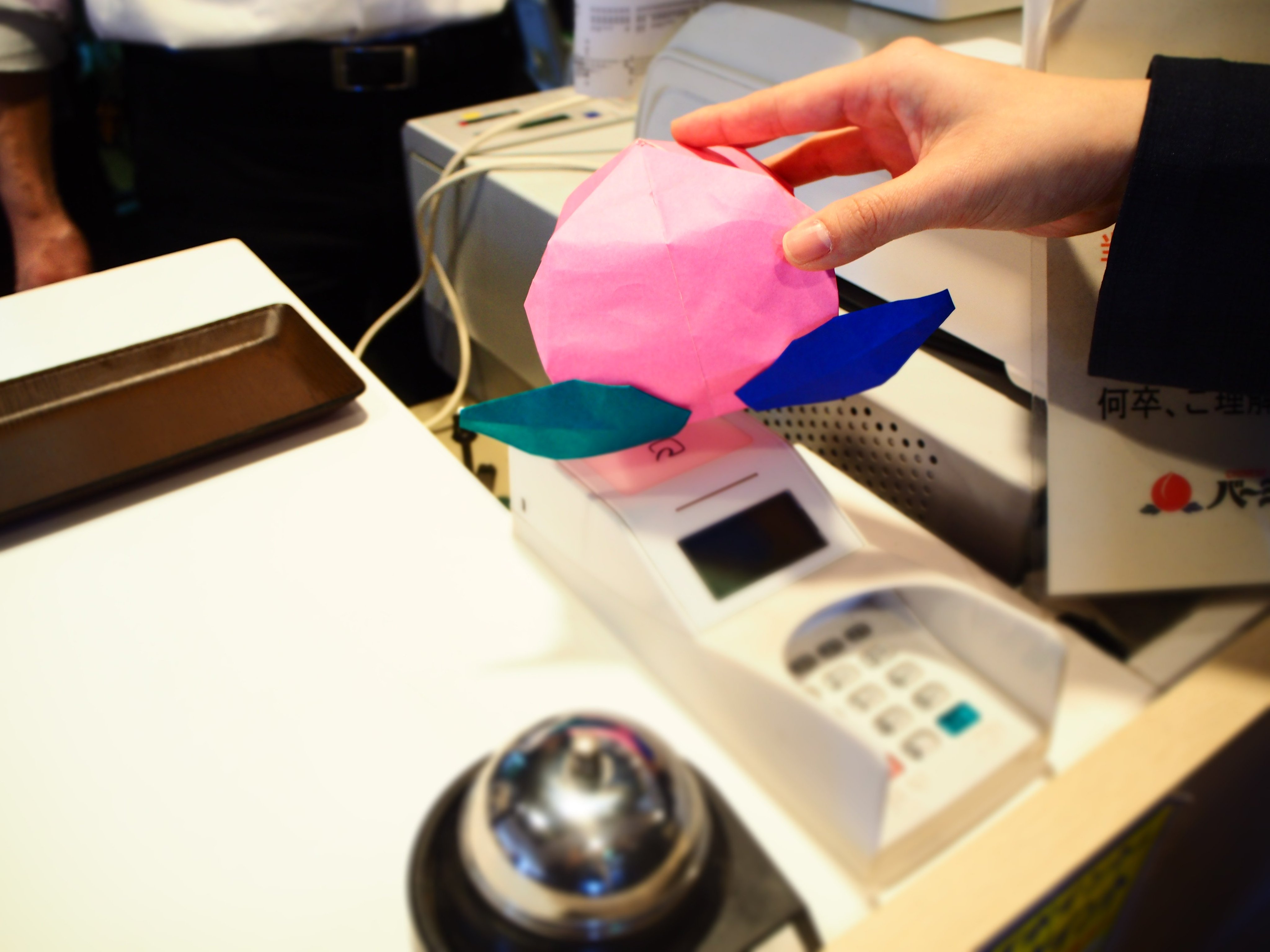 バーミヤン 公式 ご案内 中華レストラン バーミヤン では 本日4 1より新規決済サービス Peach Pay ピーチペイ の導入を開始しました 桃1つで0円としてご利用いただけます 財布もスマホももういらない 桃だけで食事や買い物ができる