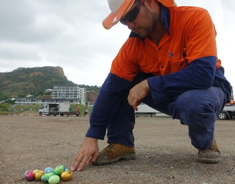 Local subcontractors working on the #nqstadium site were today left rubbing their eyes when evidence of the world’s craftiest bunny was seen in #Townsville. Have an egg-cellent break!  Learn more about the #nqstadium project at: bit.ly/2CHKAI5